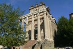 PICTURES/Rome - Forum & Palentine Hill/t_Temple of Antoninus Pius2.JPG